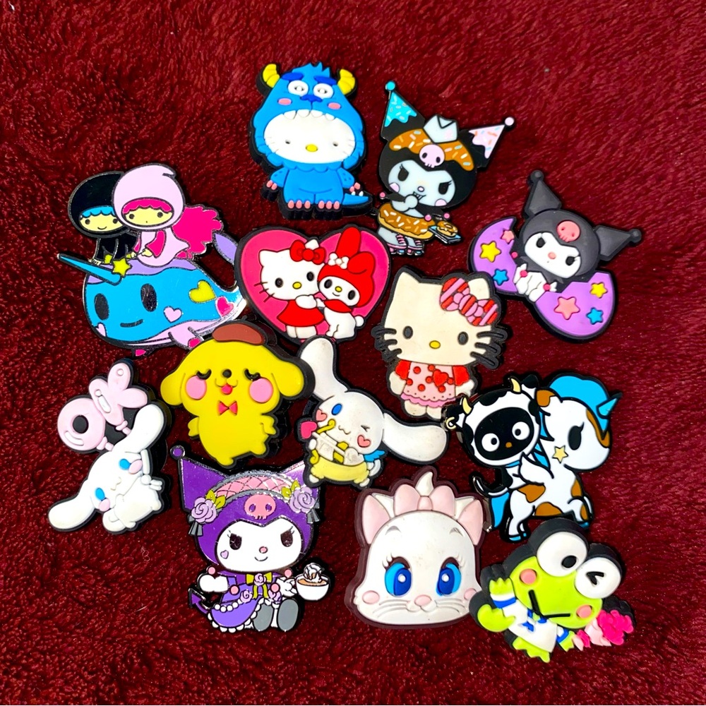 Sanrio croc charms + pins!!